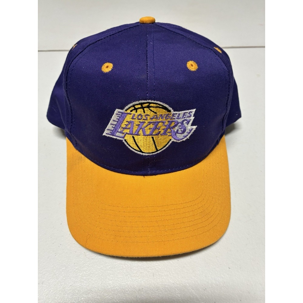 Vintage 90s Logo 7 Los Angeles Lakers NBA Hat Snapback Two Tone Cap Showtime